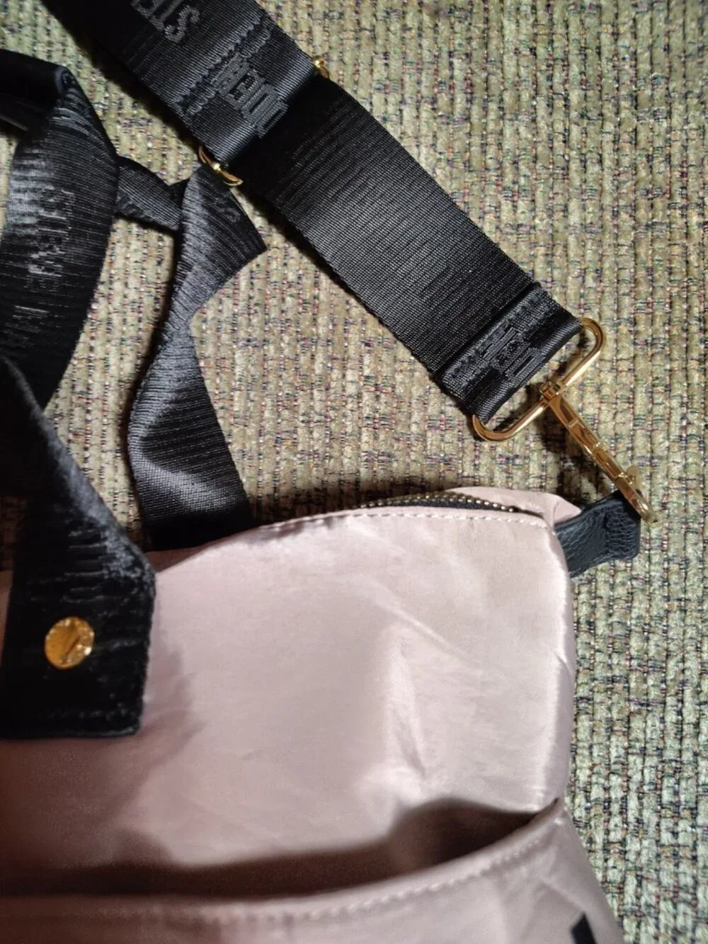Steve Madden Black & Pink Large Gym Tote Overnight Travel Duffel Bag Carry-On.